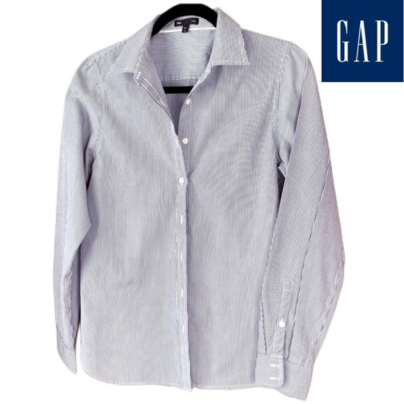GAP Tops - GAP | Fitted Oxford Blue Pinstripe Women’s Button Down Shirt